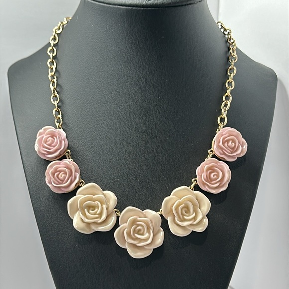 Elegant Floral Rose Necklace Charm - Picture 1 of 6